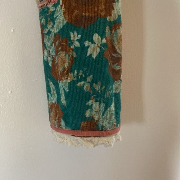 Free People ruffle bottom long sleeve top - Picture 4 of 6